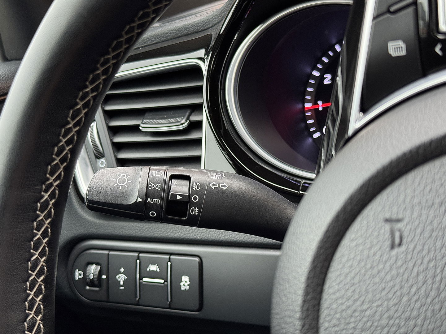 Kia Ceed Sportswagon 1.0 T-GDi GT-Line | Panoramadak | Stuurwielverwarming | Stoelverwarming | Camera | DAB | Apple Carplay | Android Auto | Lane Assist | Keyless Go | Keyless Entry |