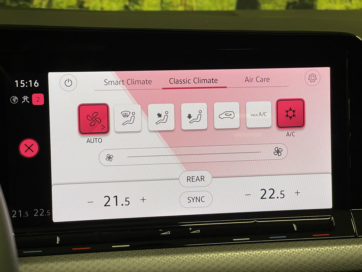 Volkswagen Golf 1.5 eTSI Life Business | Panoramadak | Apple Carplay | Head-Up-Display | Sfeerverlichting | Stop&GO | DAB+ |