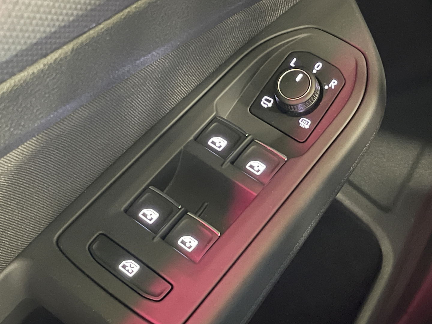 Volkswagen Golf 1.5 eTSI Life Business | Panoramadak | Apple Carplay | Head-Up-Display | Sfeerverlichting | Stop&GO | DAB+ |