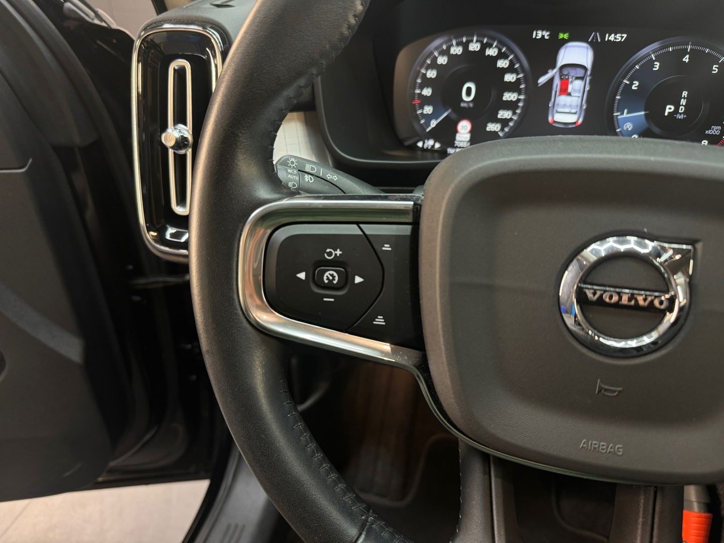 Volvo XC40 1.5 T2 Business Pro Trekhaak|ACC|Camera|Keyless