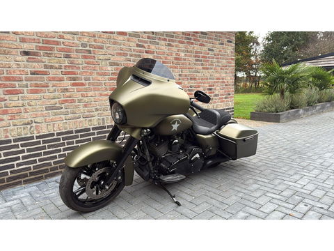 Harley Davidson 103 FLHX Street Glide CVO Blackout  Streetglide