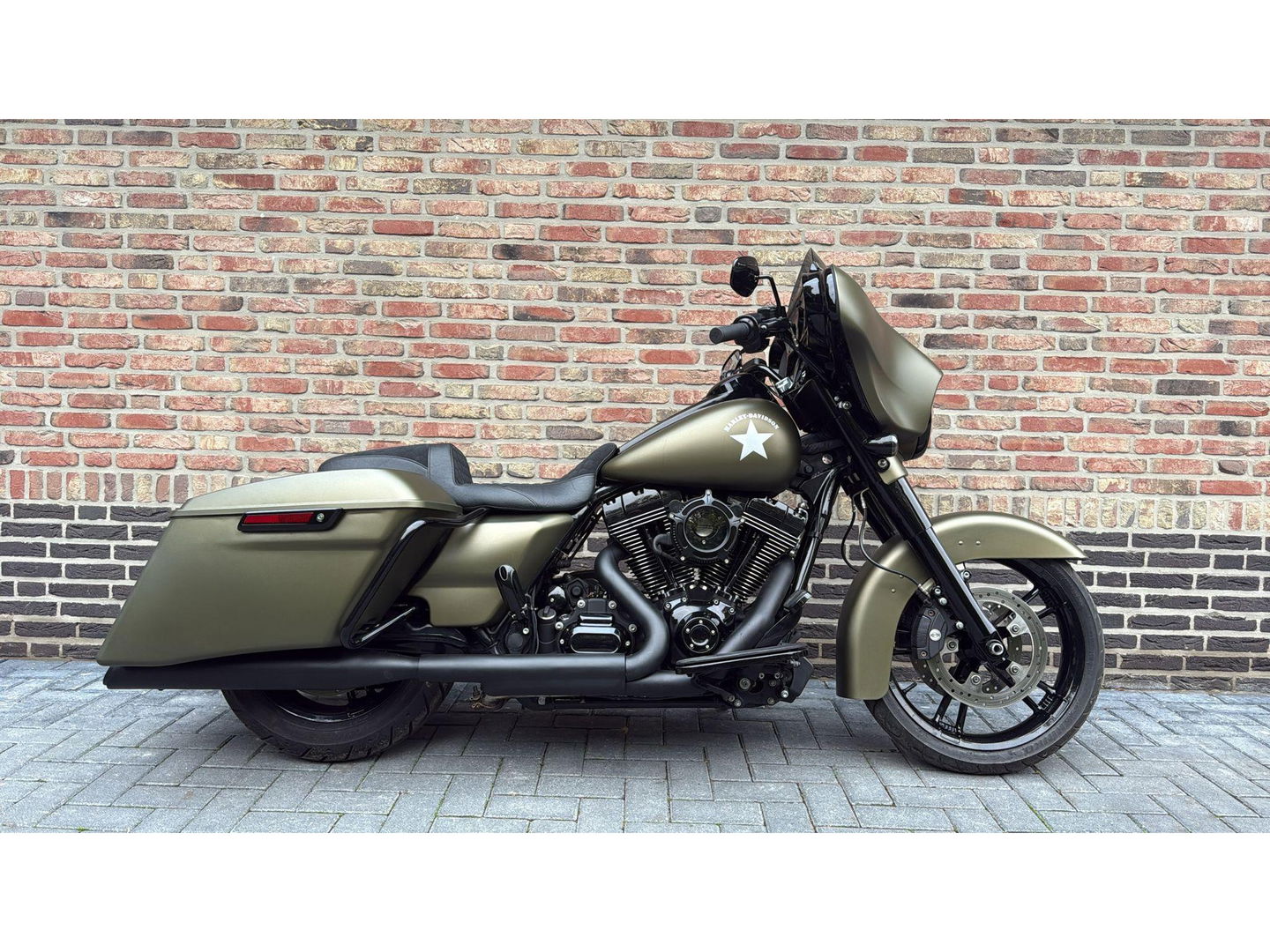 Harley Davidson 103 FLHX Street Glide CVO Blackout  Streetglide