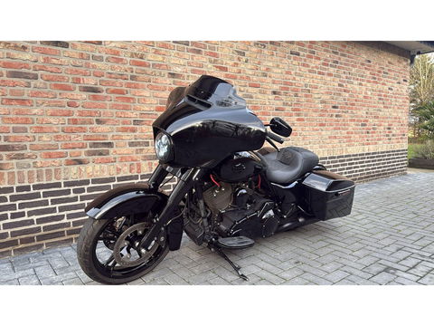 Harley Davidson 103 FLHX Street Glide CVO Blackout Streetglide