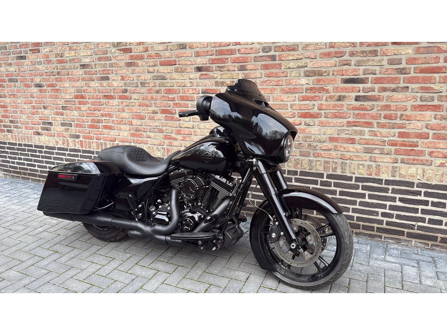 Harley Davidson FLHXS Streetglide CVO Street glide Special Blackout