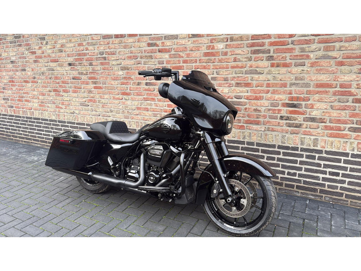 Harley Davidson FLHX Street Glide CVO Blackout Streetglide