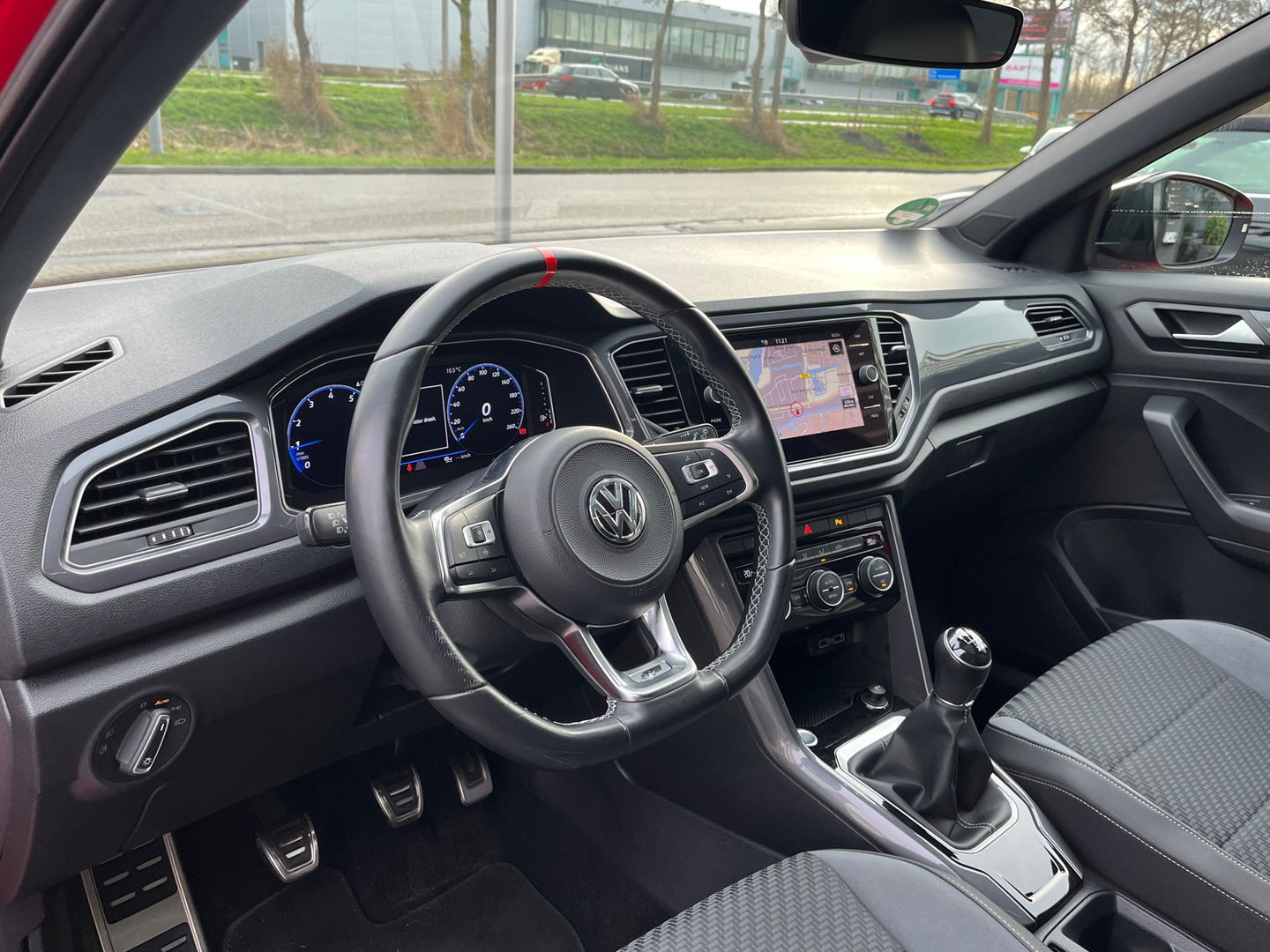 Volkswagen T-Roc 1.5 TSI R-Line|Pano|ACC|Pdc|Keyless|Carplay|Virtual Cockpit|NL-Auto|150PK