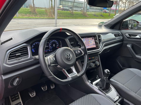 Volkswagen T-Roc 1.5 TSI R-Line|Pano|ACC|Pdc|Keyless|Carplay|Virtual Cockpit|NL-Auto|150PK