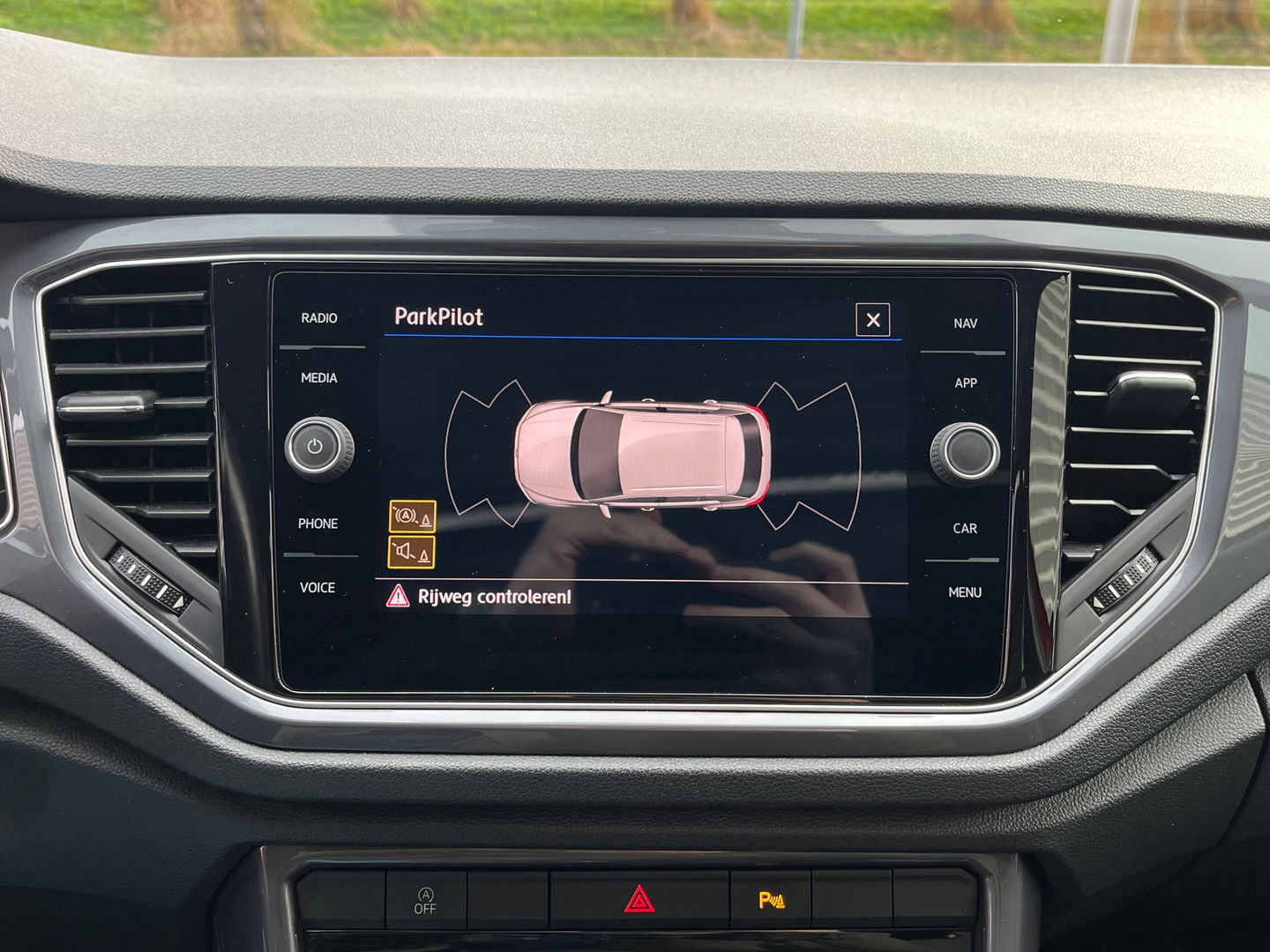 Volkswagen T-Roc 1.5 TSI R-Line|Pano|ACC|Pdc|Keyless|Carplay|Virtual Cockpit|NL-Auto|150PK