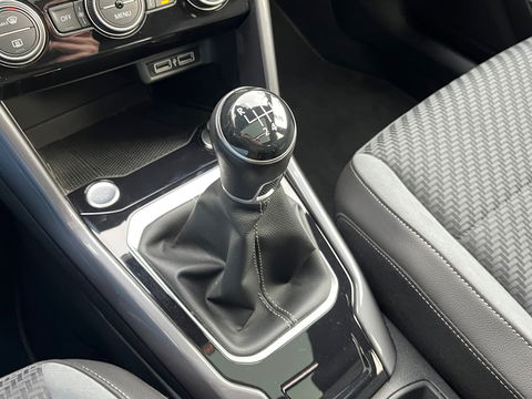 Volkswagen T-Roc 1.5 TSI R-Line|Pano|ACC|Pdc|Keyless|Carplay|Virtual Cockpit|NL-Auto|150PK