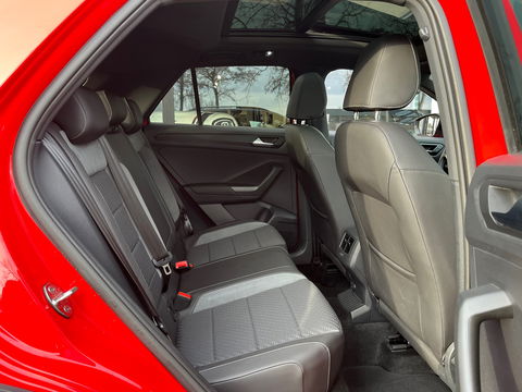 Volkswagen T-Roc 1.5 TSI R-Line|Pano|ACC|Pdc|Keyless|Carplay|Virtual Cockpit|NL-Auto|150PK