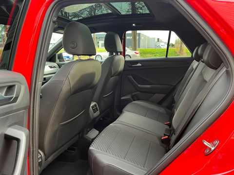 Volkswagen T-Roc 1.5 TSI R-Line|Pano|ACC|Pdc|Keyless|Carplay|Virtual Cockpit|NL-Auto|150PK