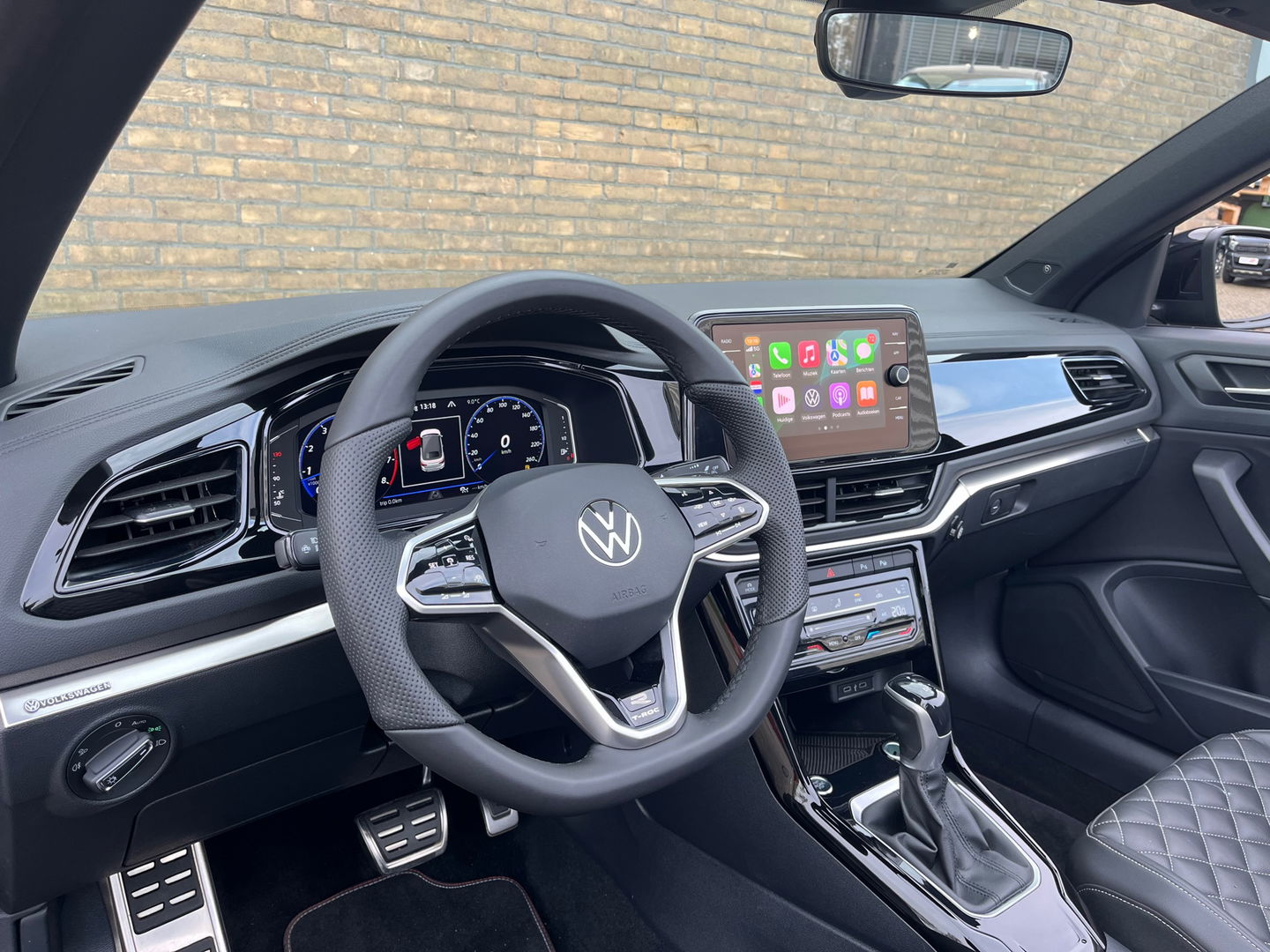 Volkswagen T-Roc Cabrio 1.5 TSI R-Line|Beats|IQ Light|Camera|Carplay|ACC|Keyless|Leder|150PK