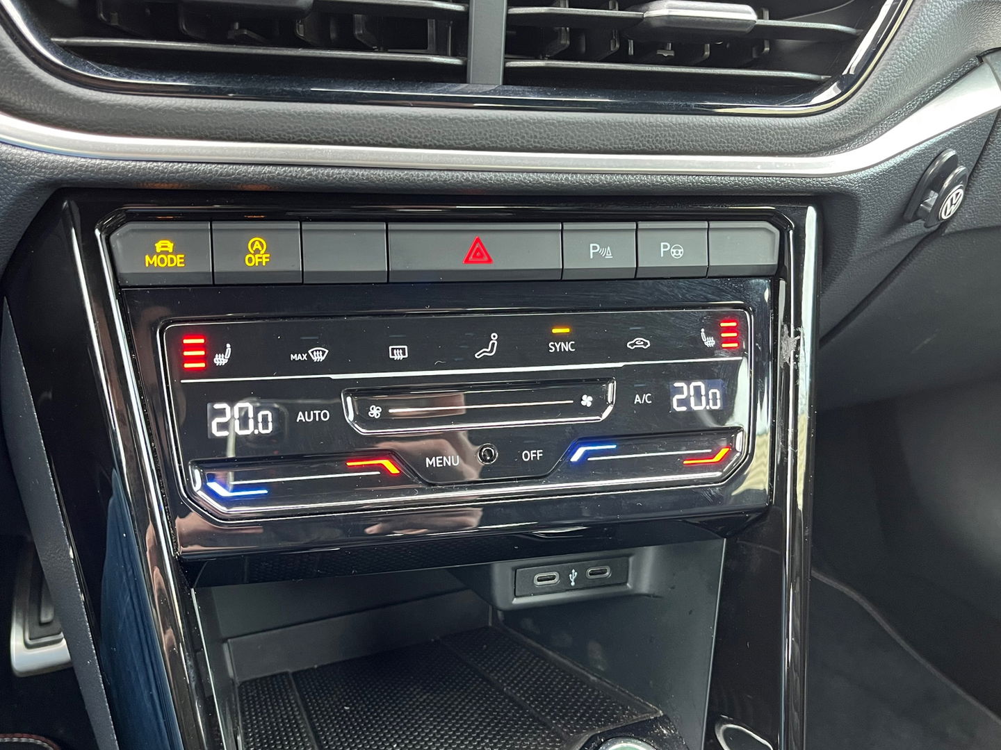 Volkswagen T-Roc Cabrio 1.5 TSI R-Line|Beats|IQ Light|Camera|Carplay|ACC|Keyless|Leder|150PK