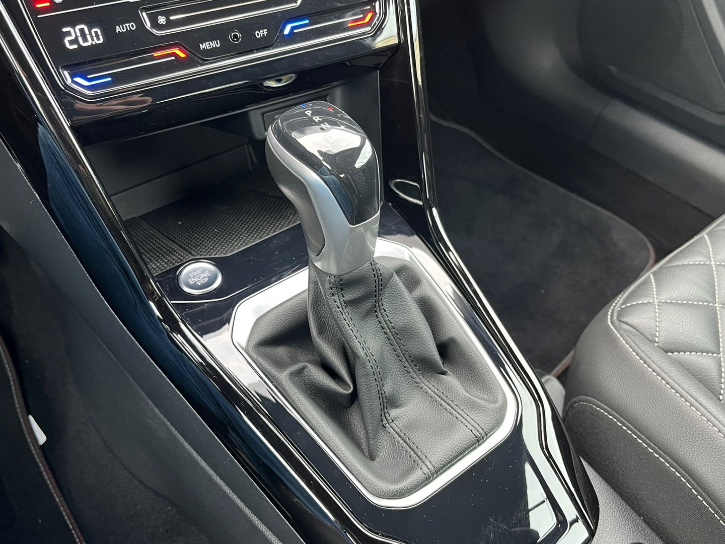 Volkswagen T-Roc Cabrio 1.5 TSI R-Line|Beats|IQ Light|Camera|Carplay|ACC|Keyless|Leder|150PK