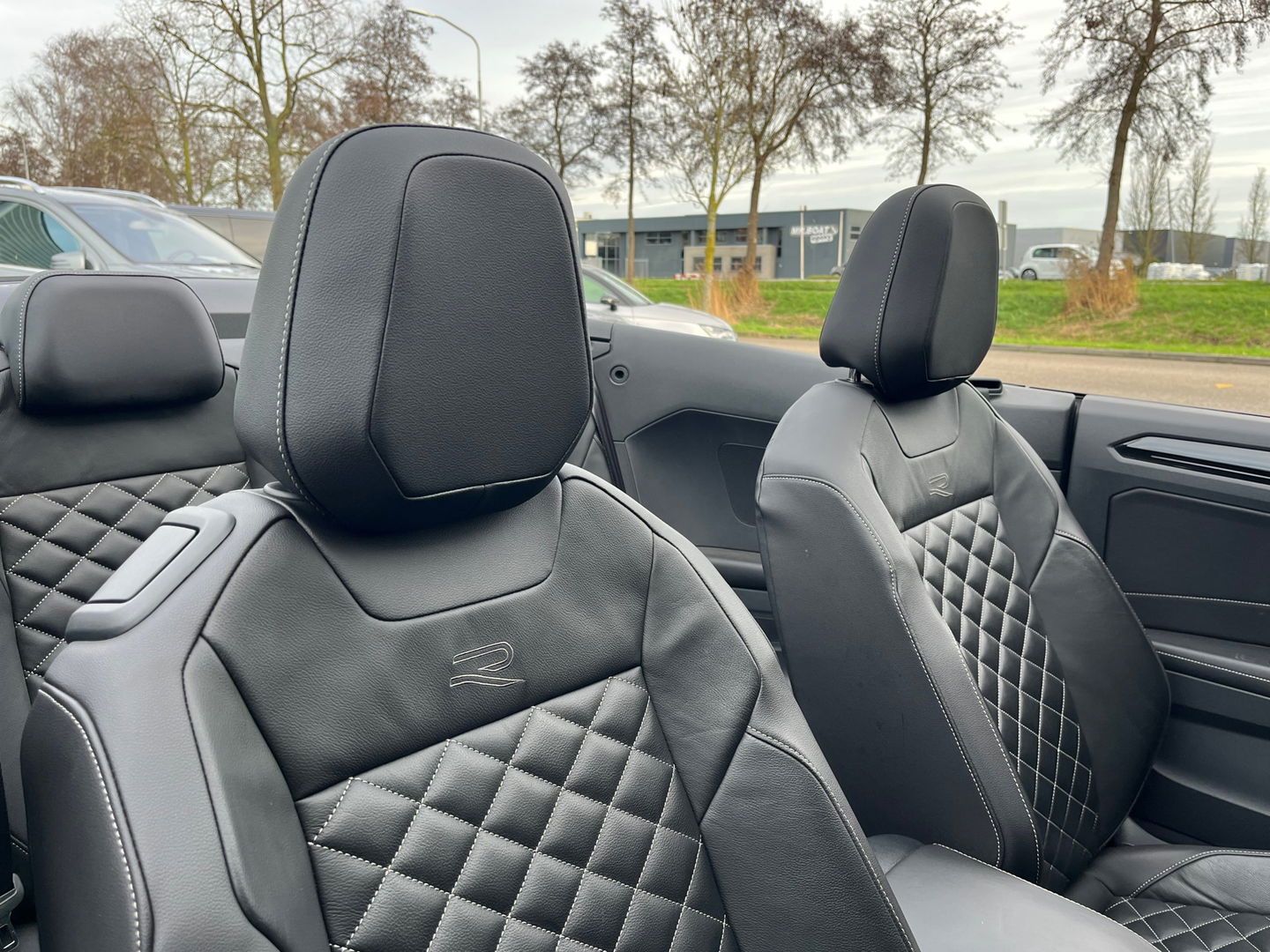 Volkswagen T-Roc Cabrio 1.5 TSI R-Line|Beats|IQ Light|Camera|Carplay|ACC|Keyless|Leder|150PK