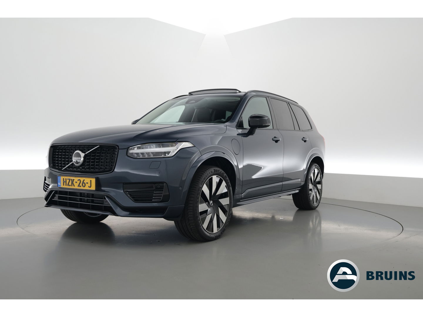Volvo XC90 T8 Recharge Ultimate Dark | Pano | HUD | B&W | Stoelventi. | 360cam | Massage | Memory seats | 21''