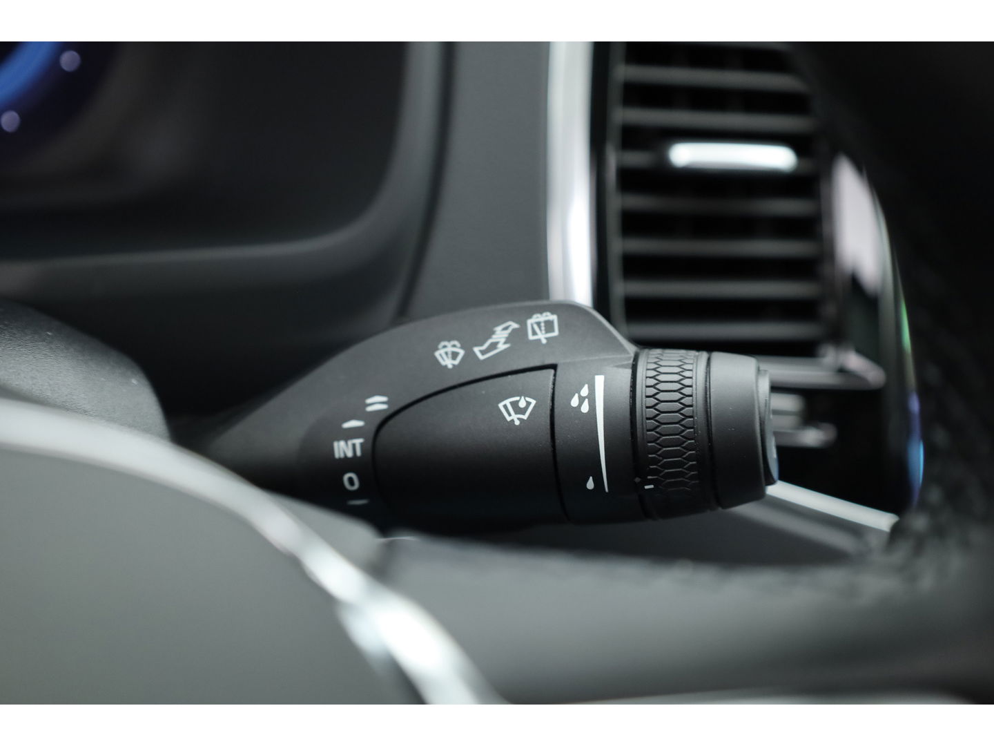 Volvo XC90 T8 Recharge Ultimate Dark | Pano | HUD | B&W | Stoelventi. | 360cam | Massage | Memory seats | 21''