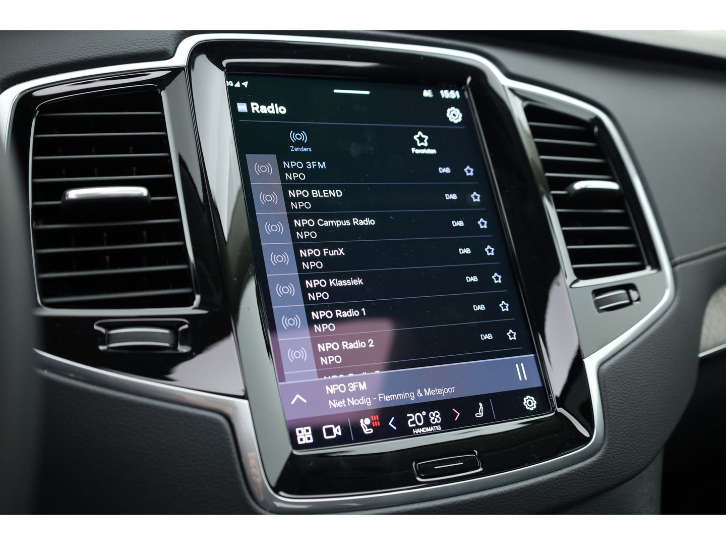 Volvo XC90 T8 Recharge Ultimate Dark | Pano | HUD | B&W | Stoelventi. | 360cam | Massage | Memory seats | 21''