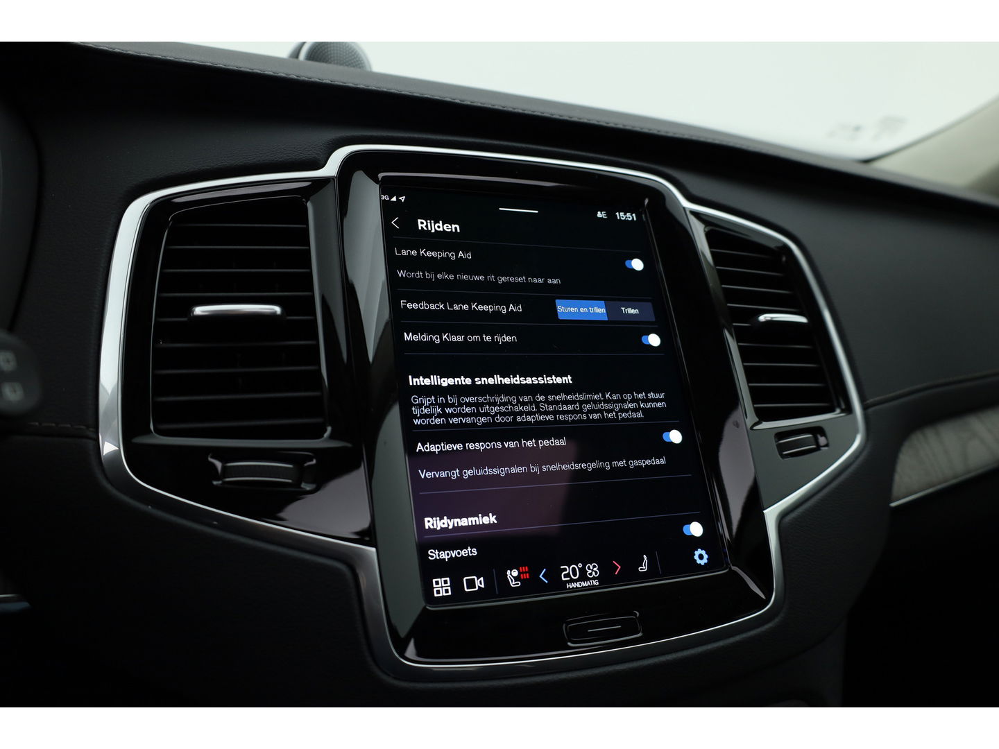 Volvo XC90 T8 Recharge Ultimate Dark | Pano | HUD | B&W | Stoelventi. | 360cam | Massage | Memory seats | 21''