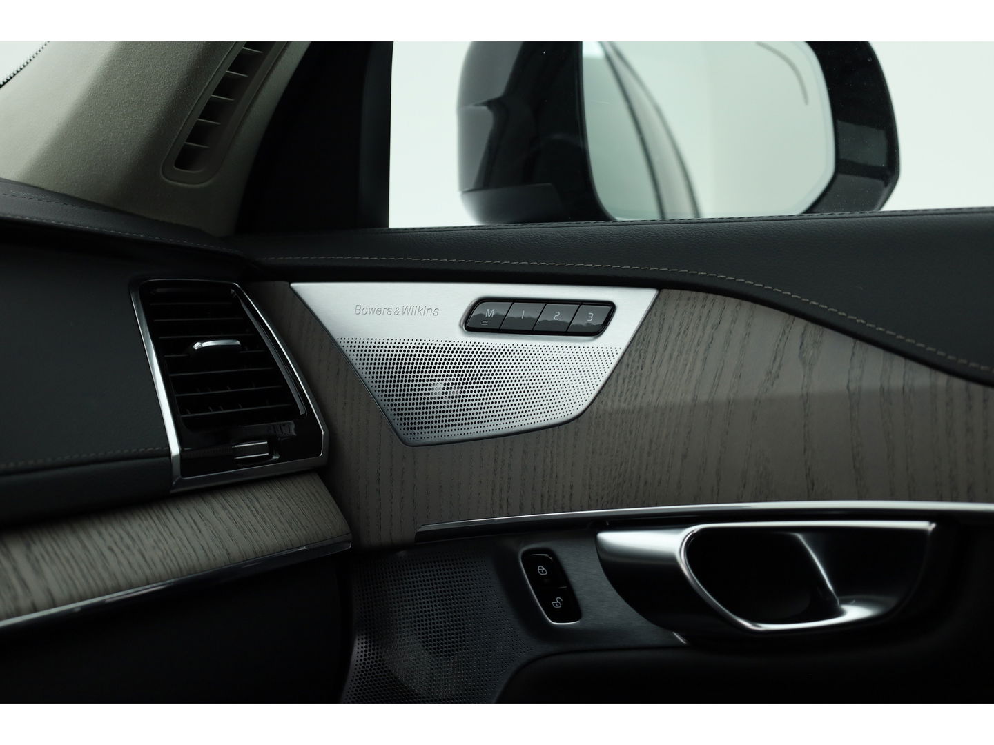 Volvo XC90 T8 Recharge Ultimate Dark | Pano | HUD | B&W | Stoelventi. | 360cam | Massage | Memory seats | 21''