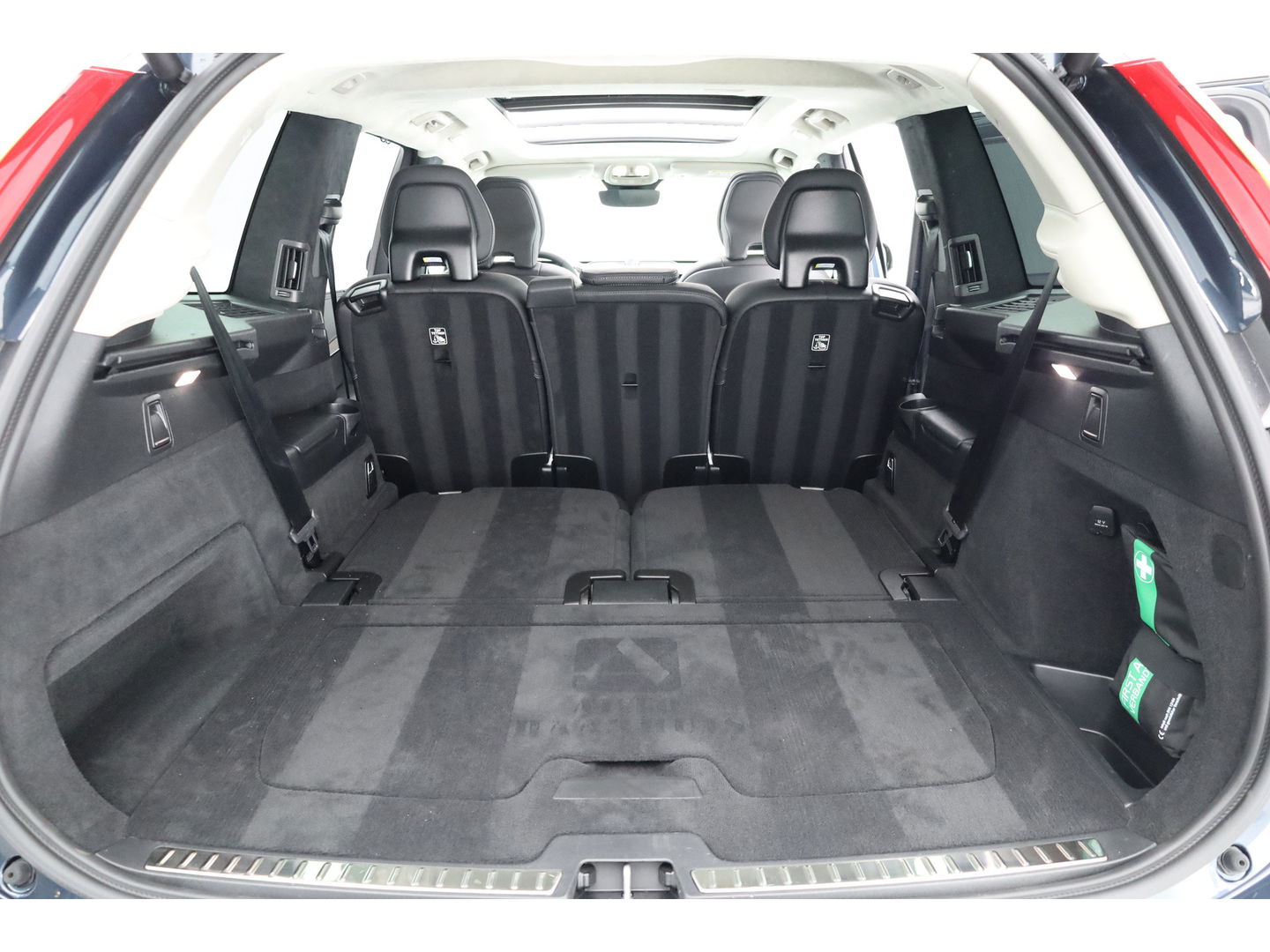 Volvo XC90 T8 Recharge Ultimate Dark | Pano | HUD | B&W | Stoelventi. | 360cam | Massage | Memory seats | 21''