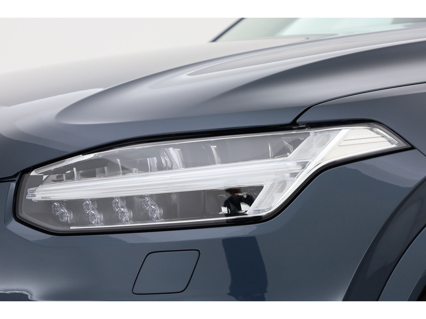 Volvo XC90 T8 Recharge Ultimate Dark | Pano | HUD | B&W | Stoelventi. | 360cam | Massage | Memory seats | 21''