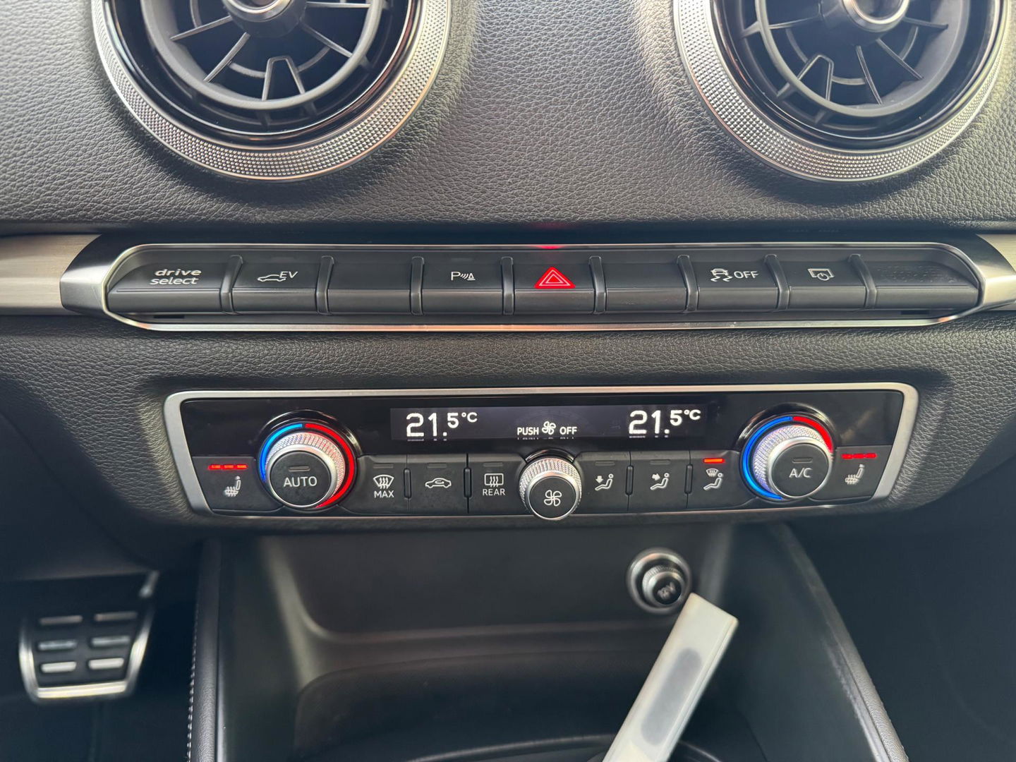 Audi A3 Sportback 40 e-tron S Line Virtual B&O Keyless Led Leder