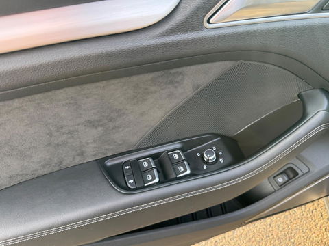 Audi A3 Sportback 40 e-tron S Line Virtual B&O Keyless Led Leder