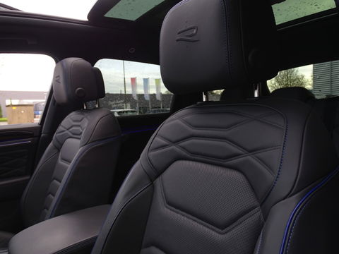 Volkswagen Touareg 3.0 TSi R eHybr 462PK 4M / Highline / 2024 / LED