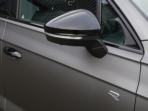 Volkswagen Touareg 3.0 TSi R eHybr 462PK 4M / Highline / 2024 / LED