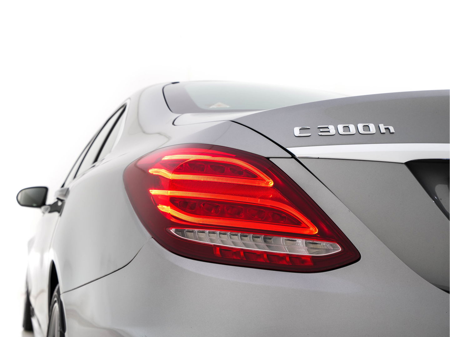 Mercedes-Benz C-Klasse 300 CDI Hybrid AMG-Sport-Pack Lease Edition Aut. *LEATHER | FULL-LED | NAVI-FULLMAP | SPORT-SEATS | ECC | SHIFT-PADDLES | PDC | CRUISE | CAMERA | 18''ALU *