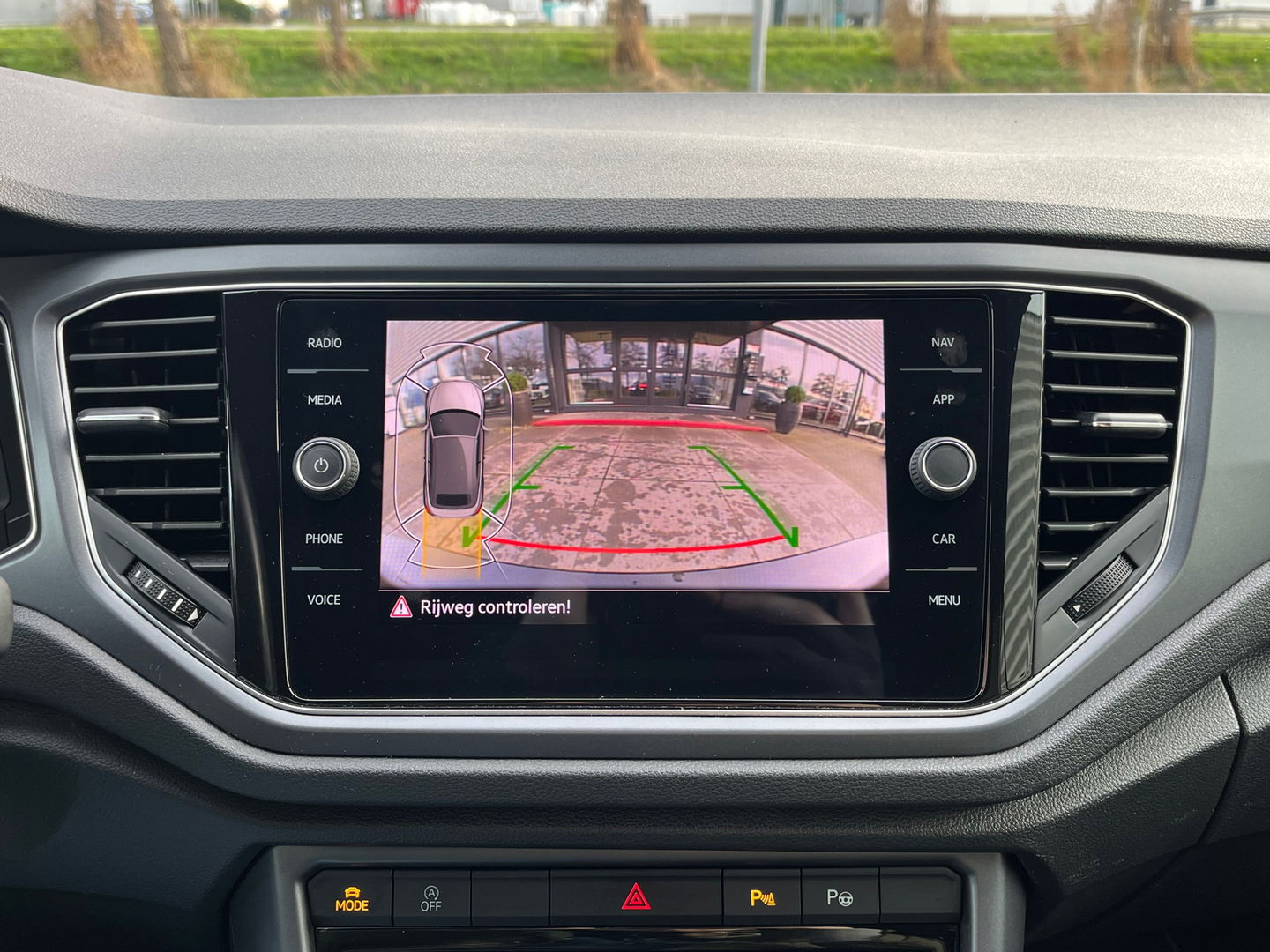 Volkswagen T-Roc Cabrio 1.5 TSI R-Line|Beats|Camera|ACC|Keyless|Carplay|Virtual Cockpit|Stoelverwarming|150PK