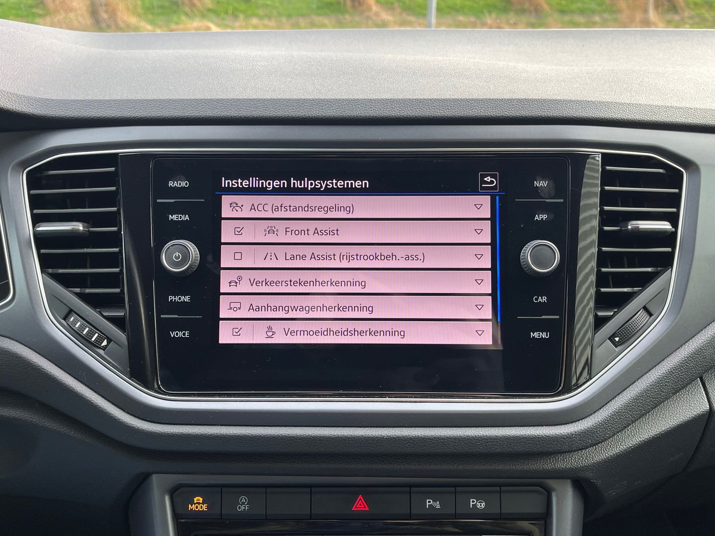 Volkswagen T-Roc Cabrio 1.5 TSI R-Line|Beats|Camera|ACC|Keyless|Carplay|Virtual Cockpit|Stoelverwarming|150PK