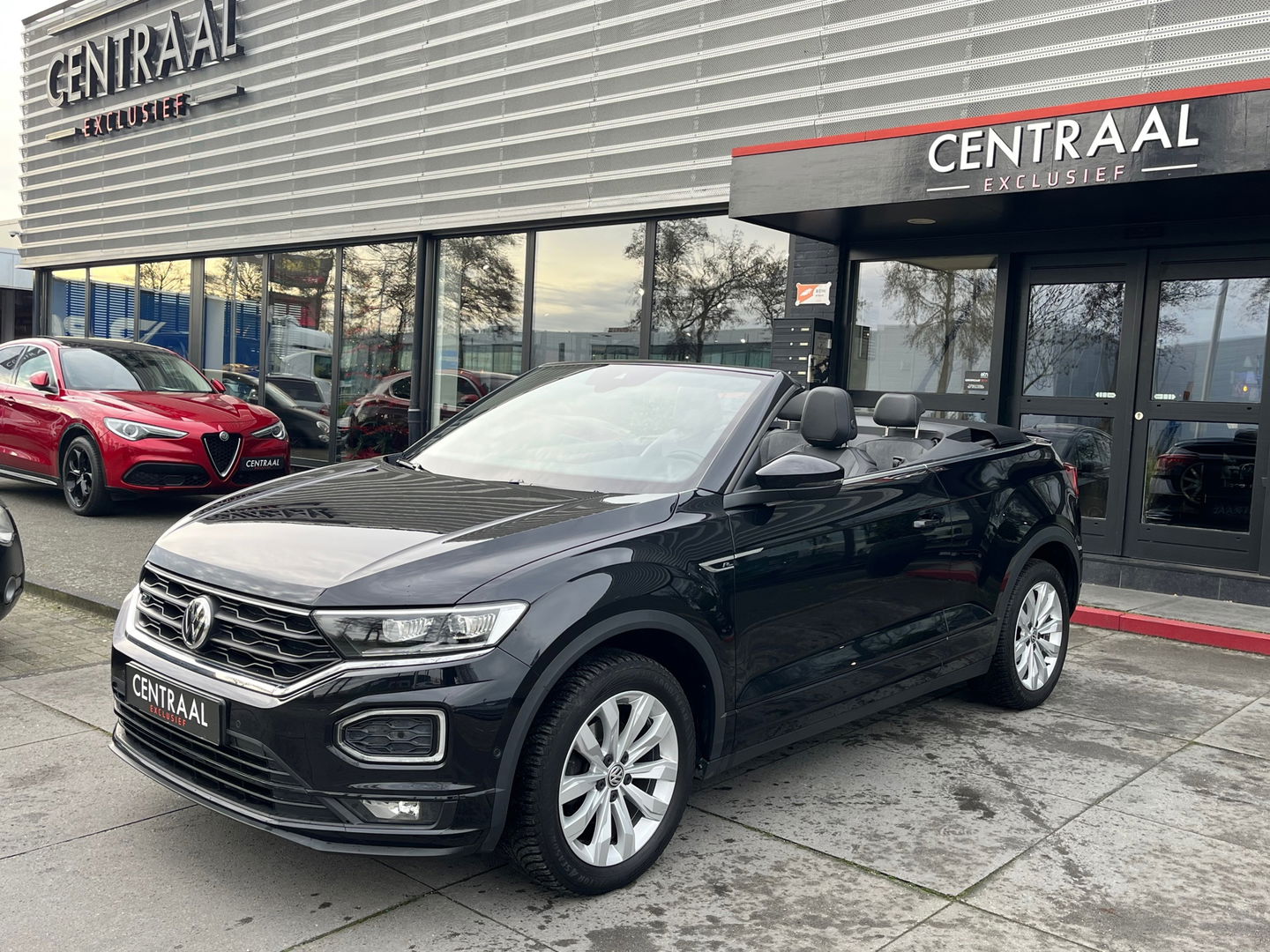 Volkswagen T-Roc Cabrio 1.5 TSI R-Line|Beats|Camera|ACC|Keyless|Carplay|Virtual Cockpit|Stoelverwarming|150PK