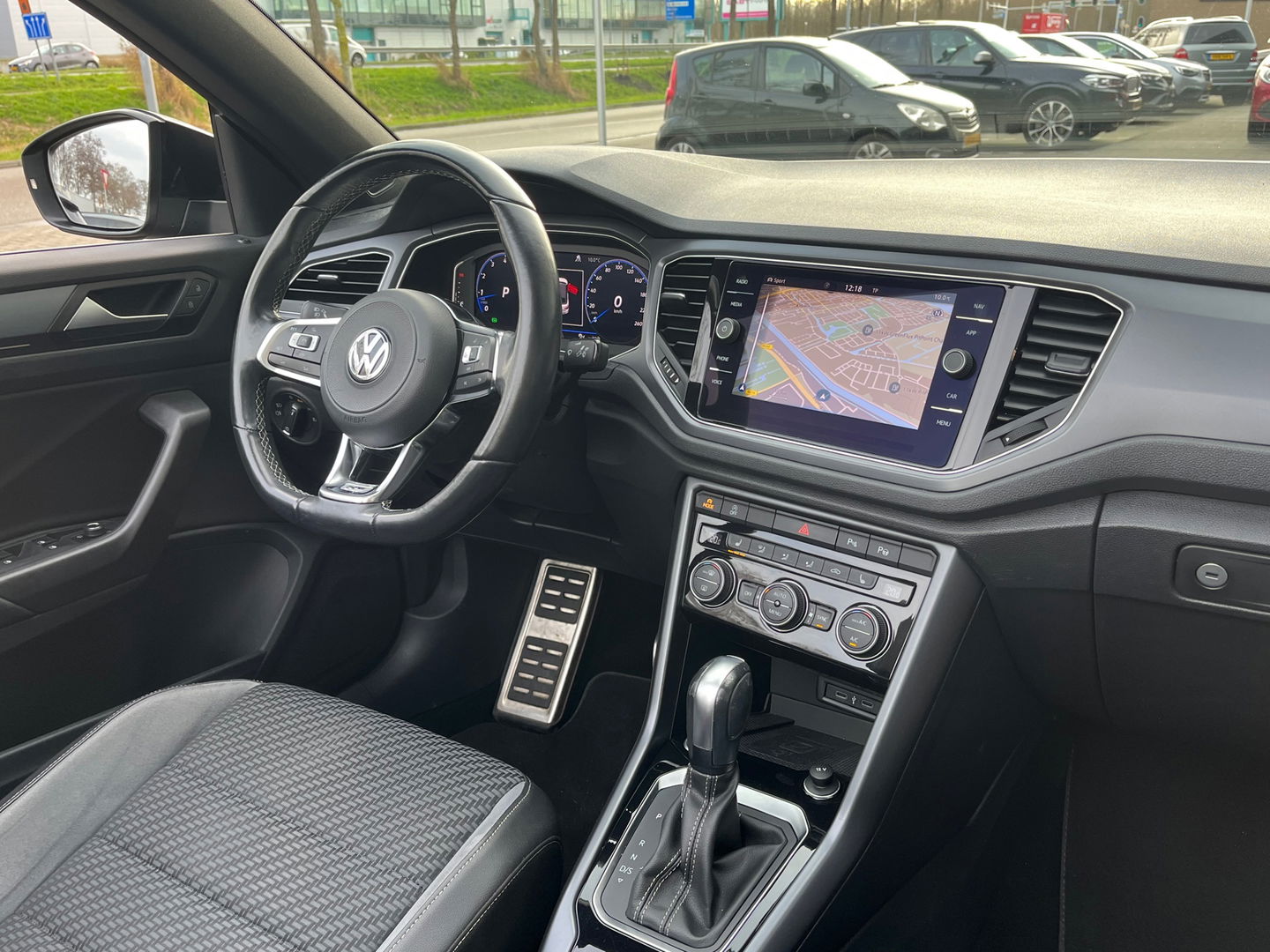 Volkswagen T-Roc Cabrio 1.5 TSI R-Line|Beats|Camera|ACC|Keyless|Carplay|Virtual Cockpit|Stoelverwarming|150PK