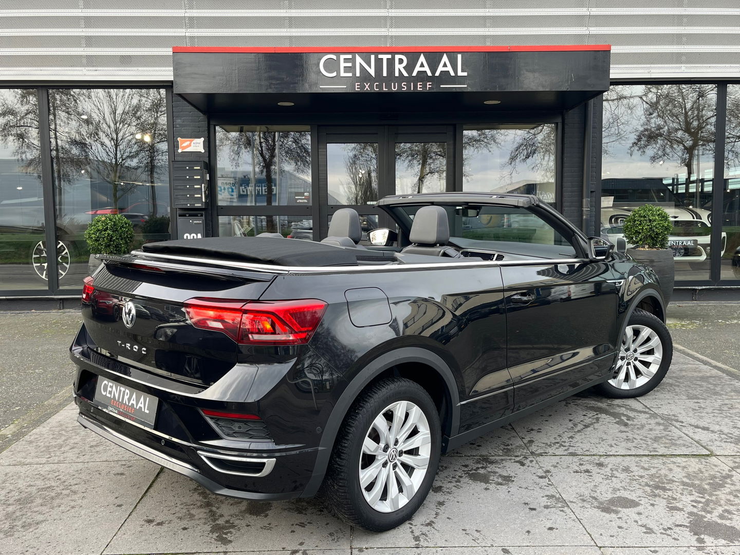 Volkswagen T-Roc Cabrio 1.5 TSI R-Line|Beats|Camera|ACC|Keyless|Carplay|Virtual Cockpit|Stoelverwarming|150PK