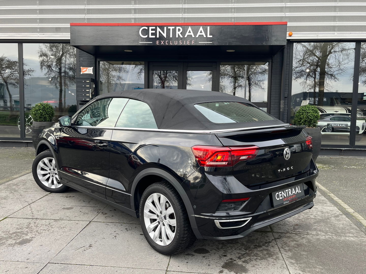 Volkswagen T-Roc Cabrio 1.5 TSI R-Line|Beats|Camera|ACC|Keyless|Carplay|Virtual Cockpit|Stoelverwarming|150PK
