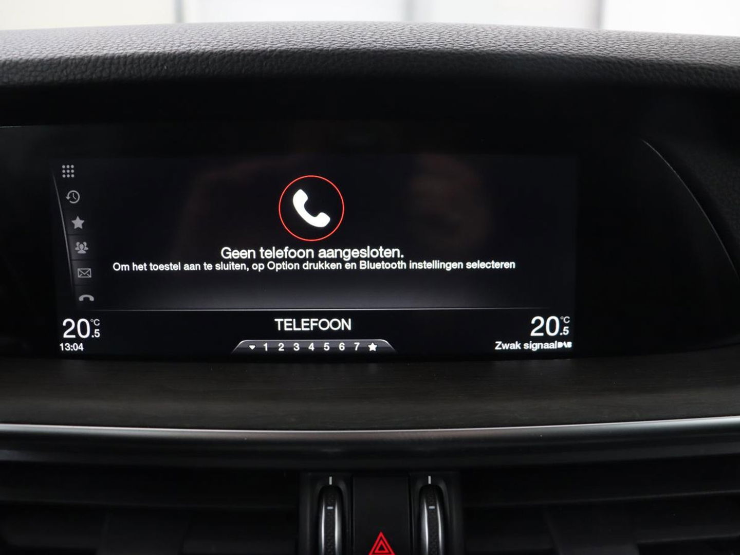 Alfa Romeo Stelvio 2.0 T AWD Super | Leder | Stoel & stuurverwarming | Camera | Xenon | Navigatie | Memory | DAB | Cruise control