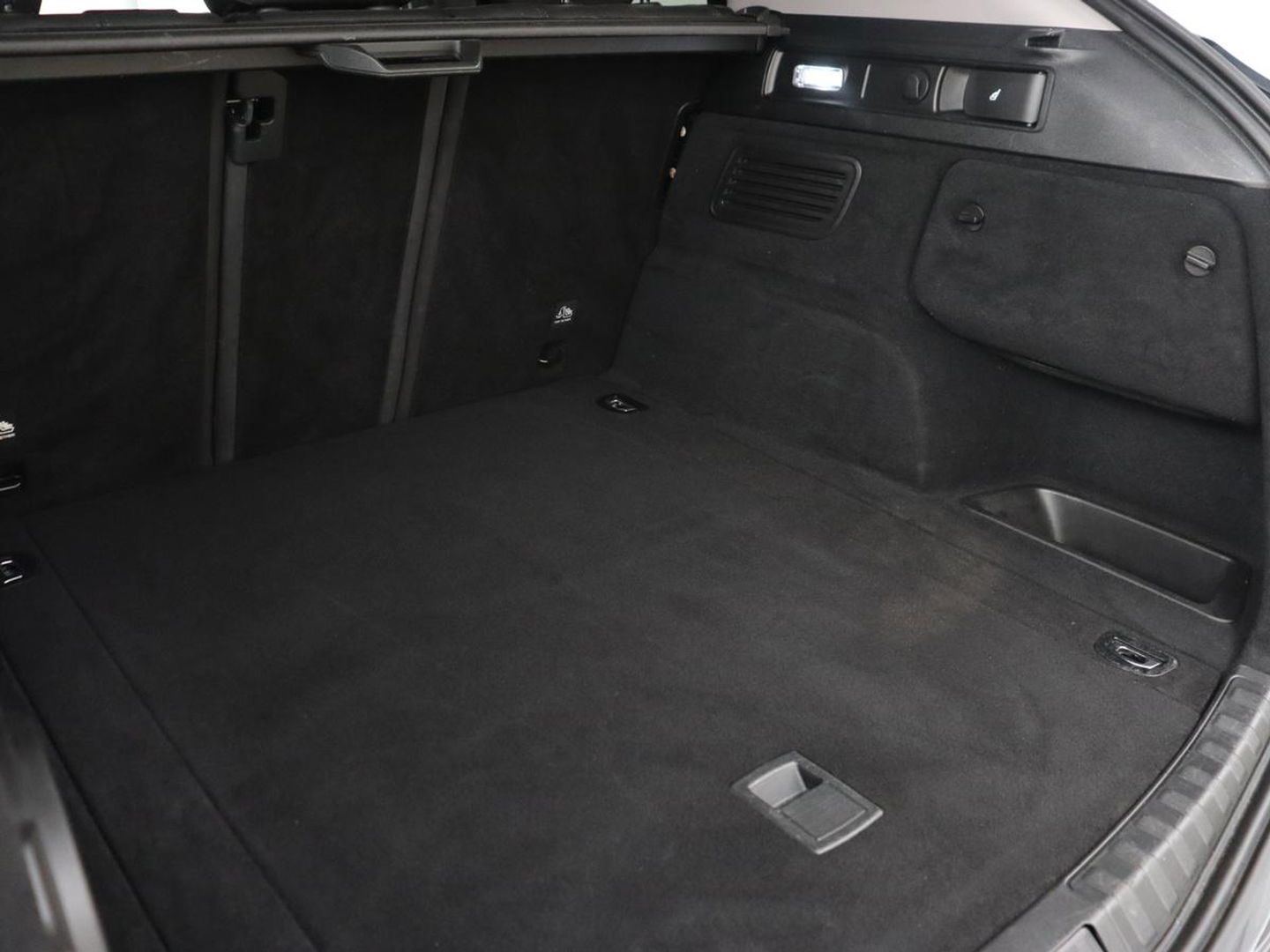 Alfa Romeo Stelvio 2.0 T AWD Super | Leder | Stoel & stuurverwarming | Camera | Xenon | Navigatie | Memory | DAB | Cruise control