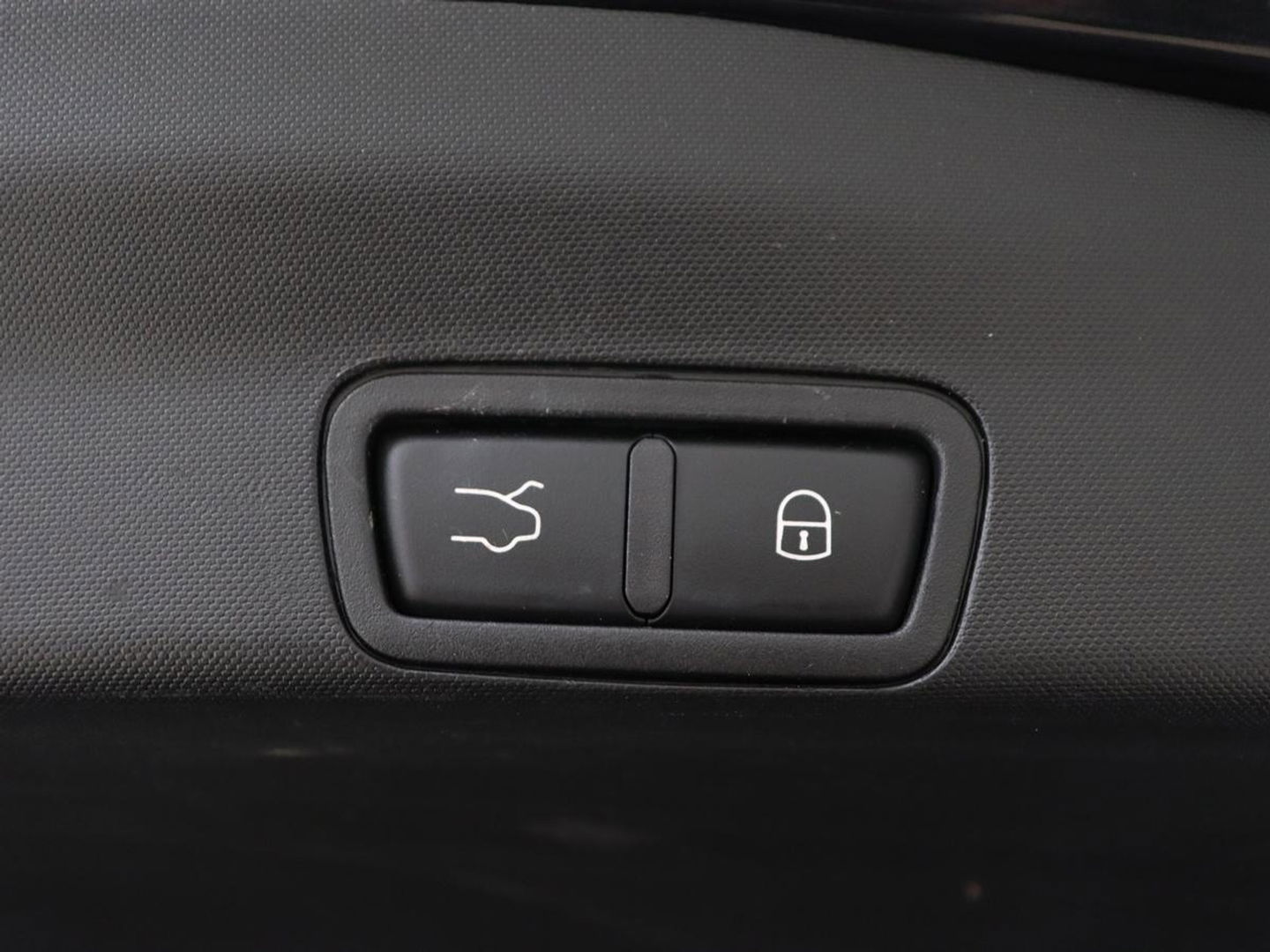 Alfa Romeo Stelvio 2.0 T AWD Super | Leder | Stoel & stuurverwarming | Camera | Xenon | Navigatie | Memory | DAB | Cruise control