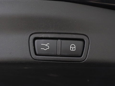 Alfa Romeo Stelvio 2.0 T AWD Super | Leder | Stoel & stuurverwarming | Camera | Xenon | Navigatie | Memory | DAB | Cruise control