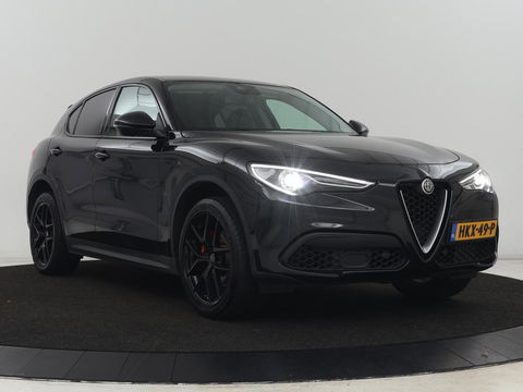Alfa Romeo Stelvio 2.0 T AWD Super | Leder | Stoel & stuurverwarming | Camera | Xenon | Navigatie | Memory | DAB | Cruise control
