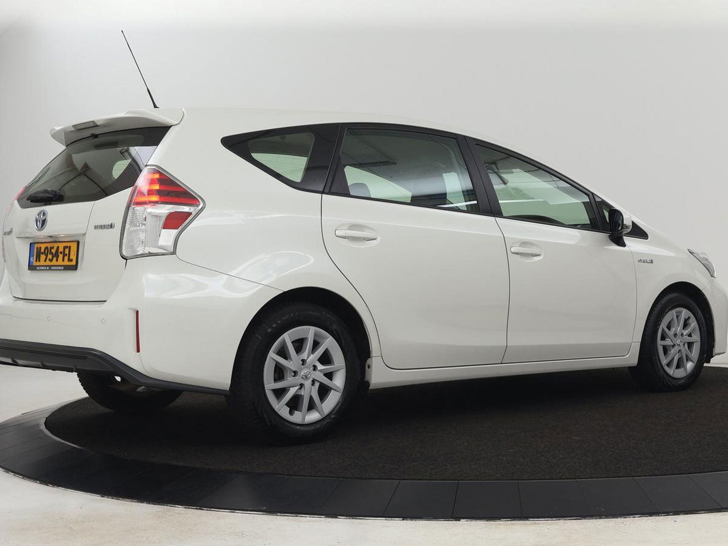Toyota Prius+ 1.8 Active | 7-persoons | Cruise Control | Navigatie | Climate Control | Stoelverwarming | DAB