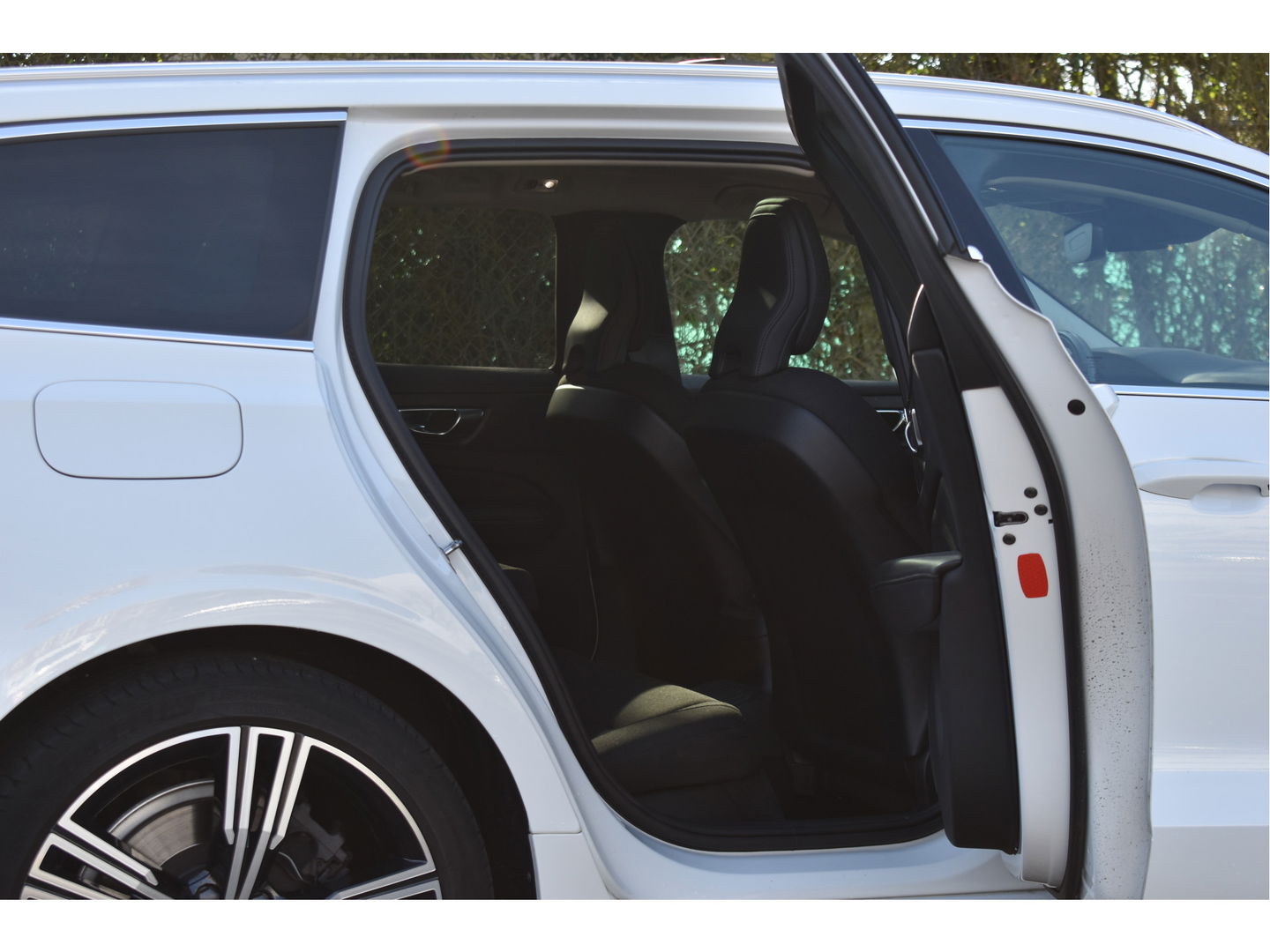 Volvo V60 2.0 T6 Recharge AWD 340 PK Climate Pack | Pano.dak | Standkachel | Keyless | Camera | Stuurverwarming | Carplay | Full LED | Historie