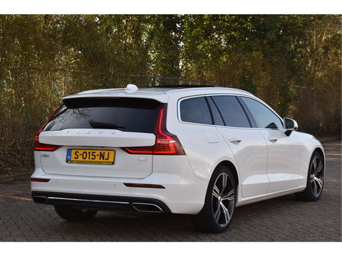 Volvo V60 2.0 T6 Recharge AWD 340 PK Climate Pack | Pano.dak | Standkachel | Keyless | Camera | Stuurverwarming | Carplay | Full LED | Historie