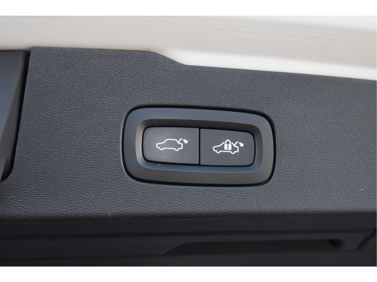 Volvo V60 2.0 T6 Recharge AWD 340 PK Climate Pack | Pano.dak | Standkachel | Keyless | Camera | Stuurverwarming | Carplay | Full LED | Historie