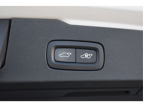 Volvo V60 2.0 T6 Recharge AWD 340 PK Climate Pack | Pano.dak | Standkachel | Keyless | Camera | Stuurverwarming | Carplay | Full LED | Historie