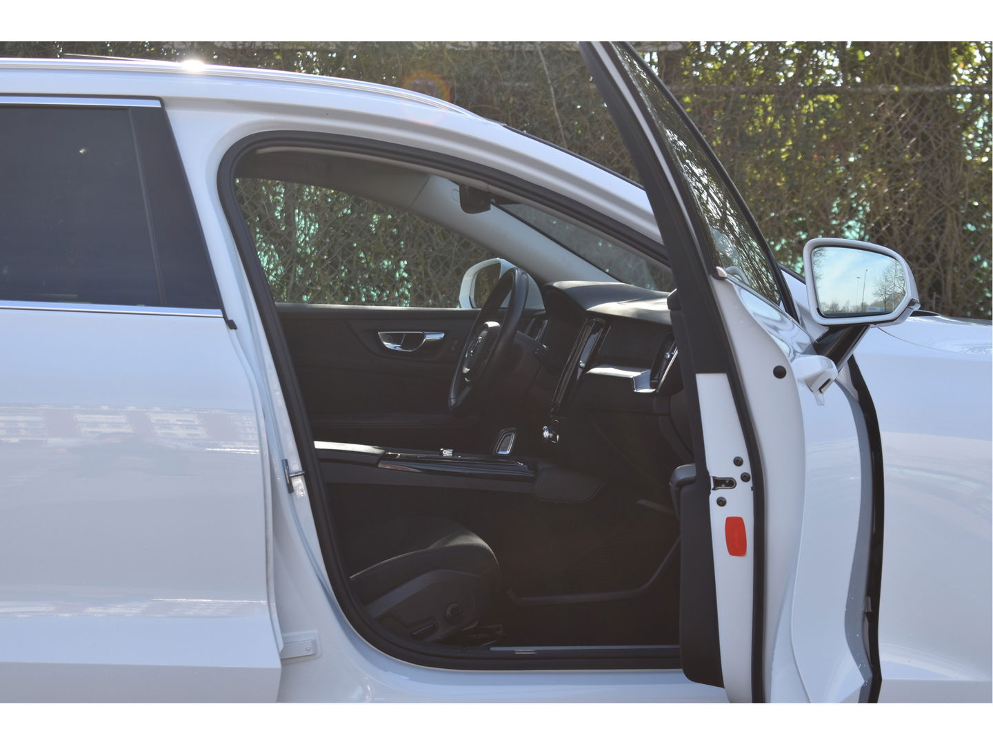 Volvo V60 2.0 T6 Recharge AWD 340 PK Climate Pack | Pano.dak | Standkachel | Keyless | Camera | Stuurverwarming | Carplay | Full LED | Historie