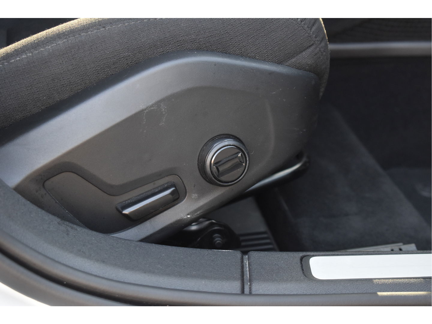 Volvo V60 2.0 T6 Recharge AWD 340 PK Climate Pack | Pano.dak | Standkachel | Keyless | Camera | Stuurverwarming | Carplay | Full LED | Historie