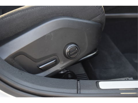 Volvo V60 2.0 T6 Recharge AWD 340 PK Climate Pack | Pano.dak | Standkachel | Keyless | Camera | Stuurverwarming | Carplay | Full LED | Historie